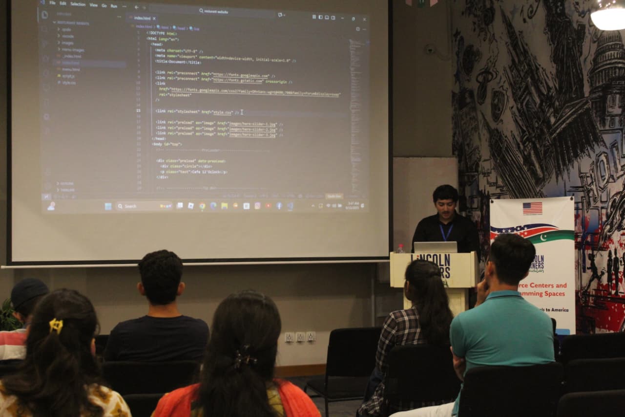 Hosting a web development session at Lincoln Corners